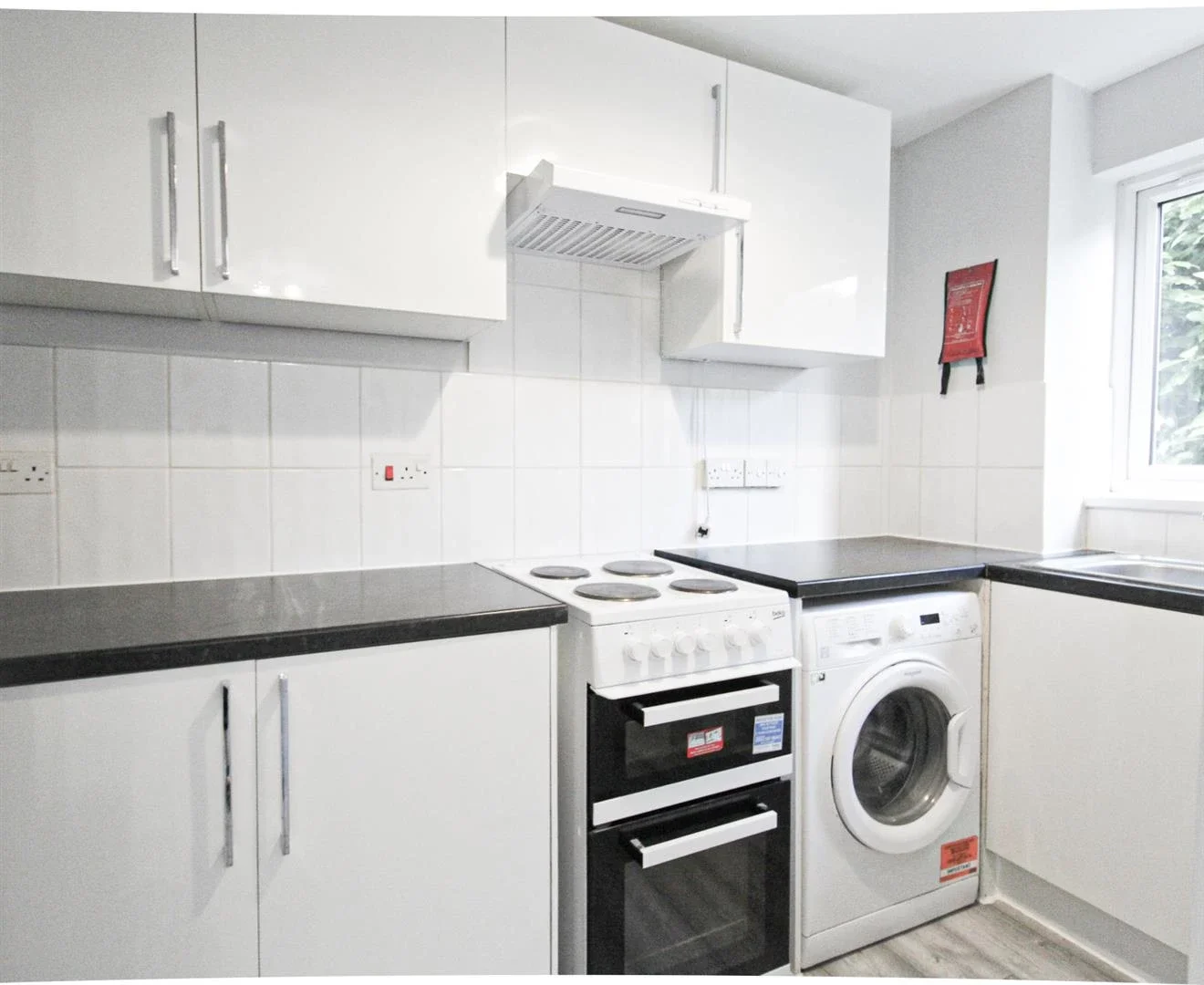Flat Plowman Close in Greater London