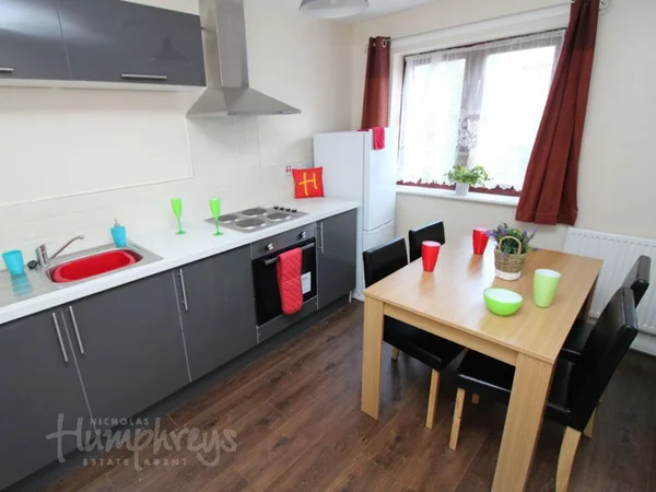 Flat Bodmin Grove in Birmingham