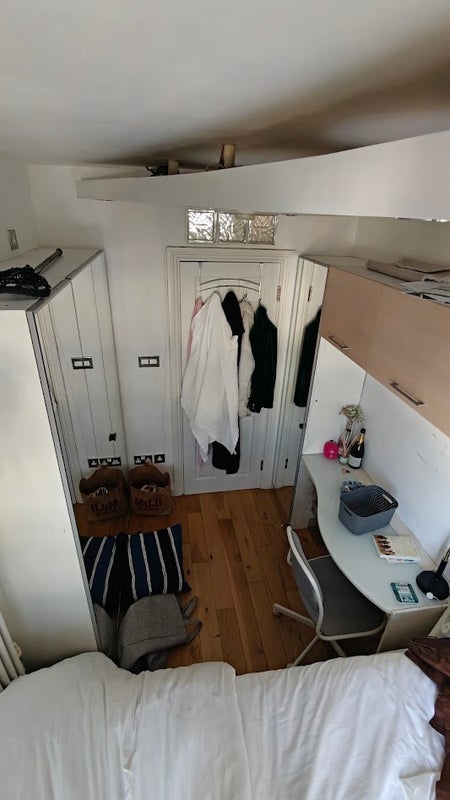 Room Old Church Road in Greater London