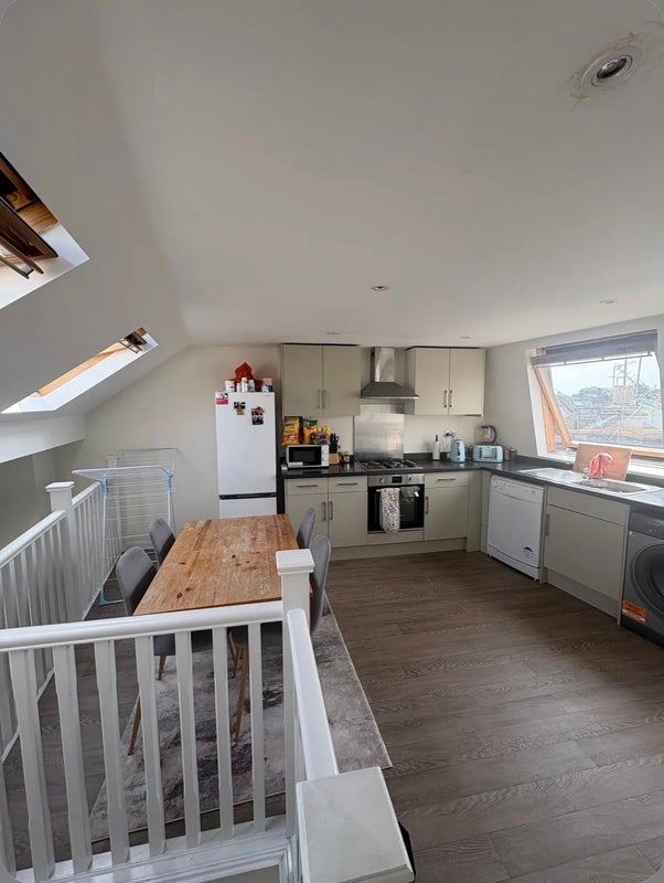 Room Townmead Road in Greater London