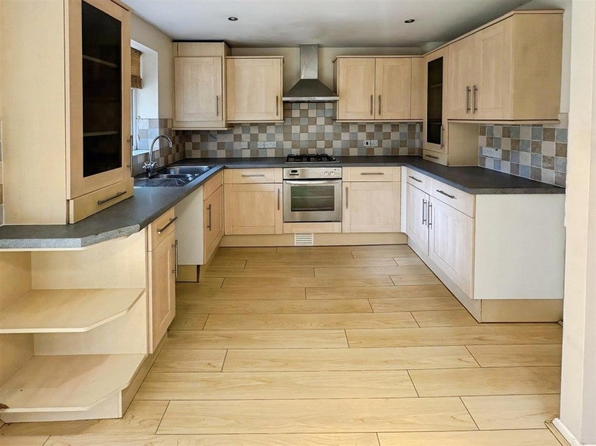 House Carsington Close in Kettering
