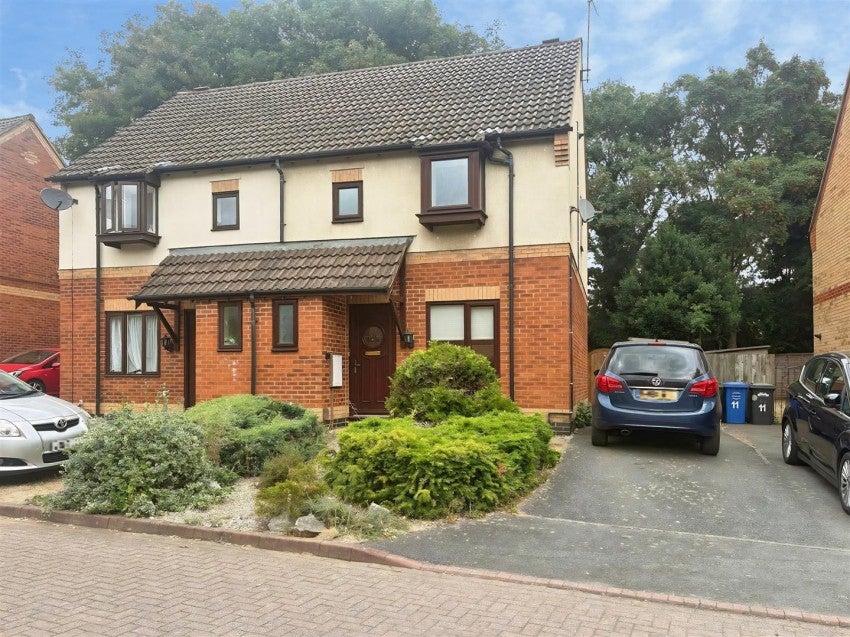 House Carsington Close in Kettering