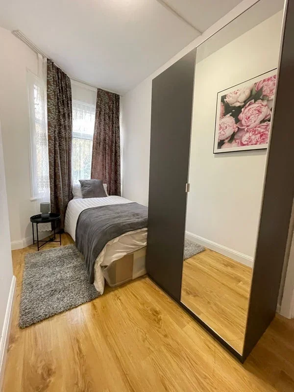 Room Belgrade Road in Greater London