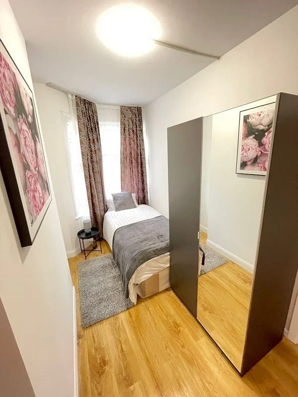 Room Belgrade Road in Greater London