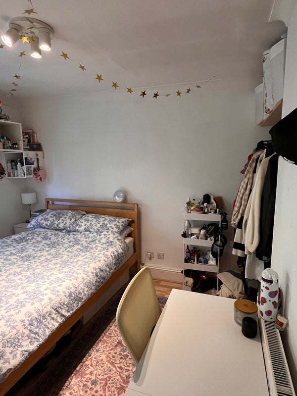 Room Stoford Close in Greater London