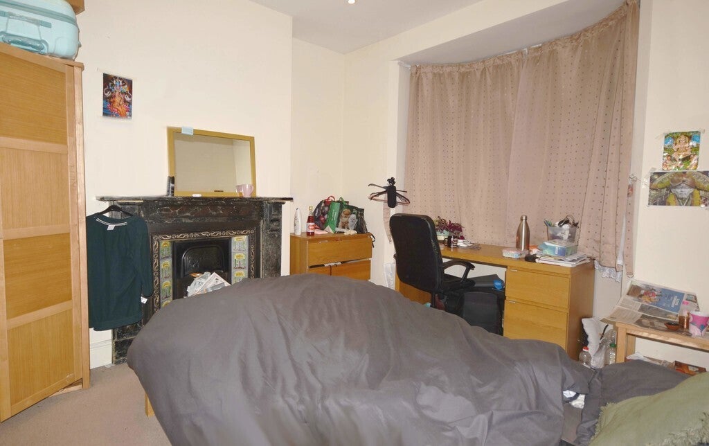 Flat Gulson Road in Coventry