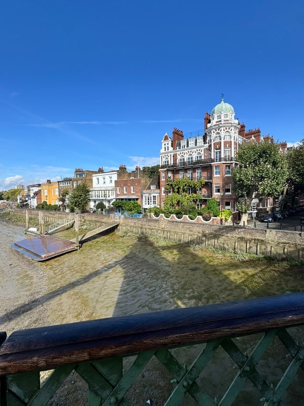 Flat Digby Mansions in Greater London