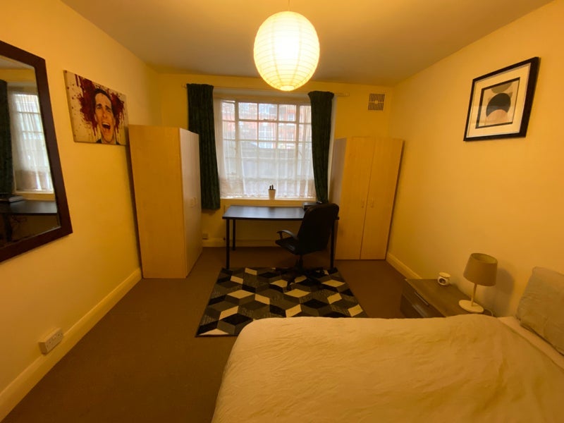 Room Myrdle Street in Greater London