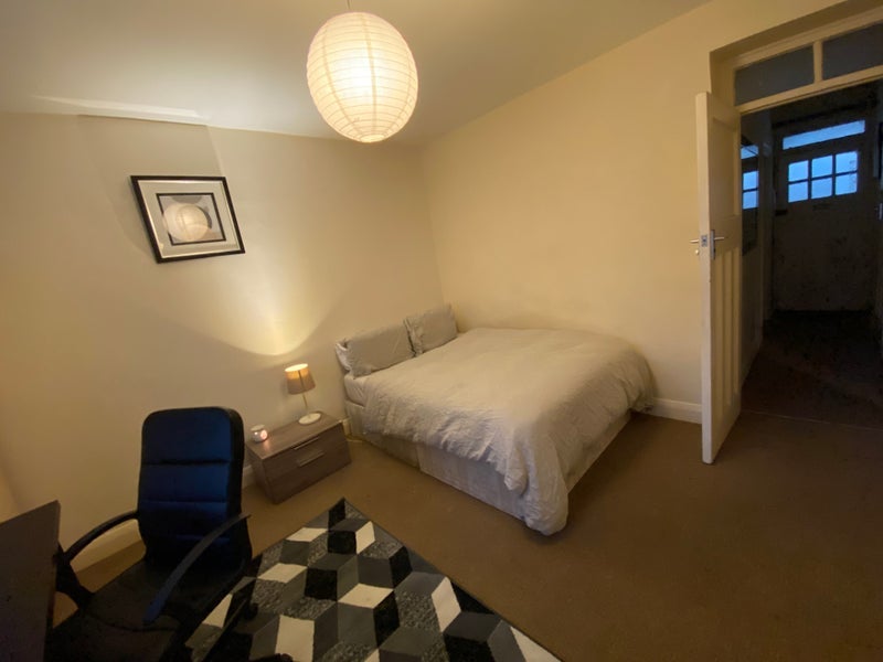 Room Myrdle Street in Greater London