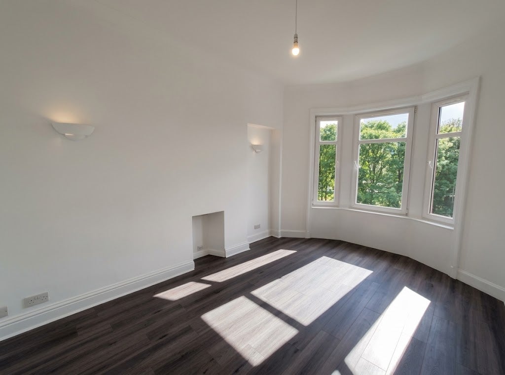 Flat Dumbarton Road in Glasgow