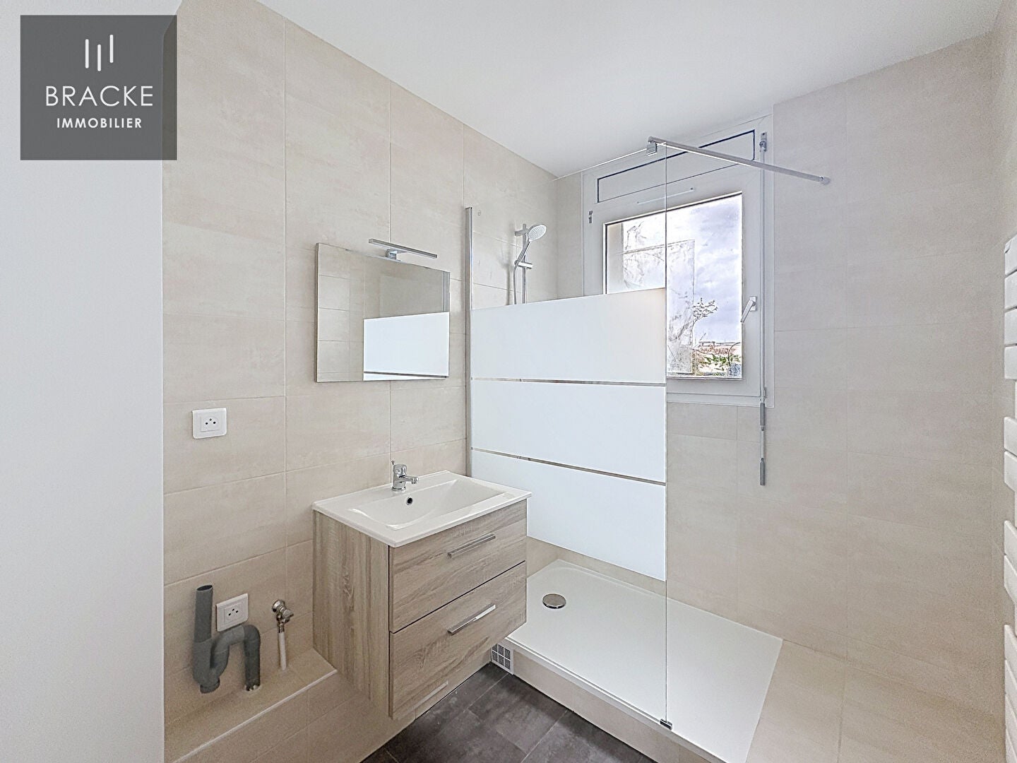Appartement Rue Pierre Lhomme à Courbevoie