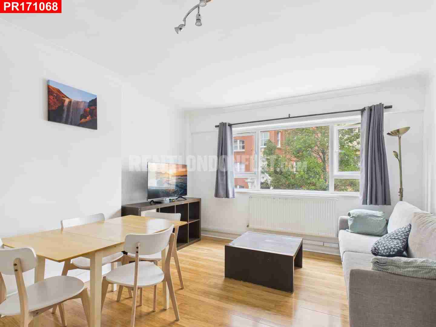 Flat Moscow Road in City of Westminster