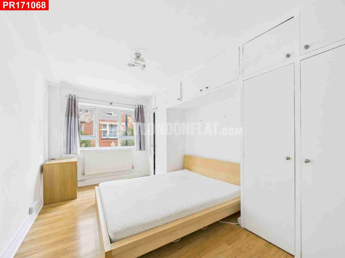 Flat Moscow Road in City of Westminster