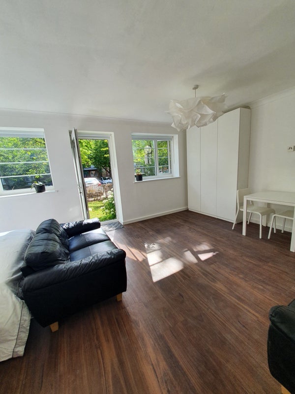 Room Bywater Place in Greater London