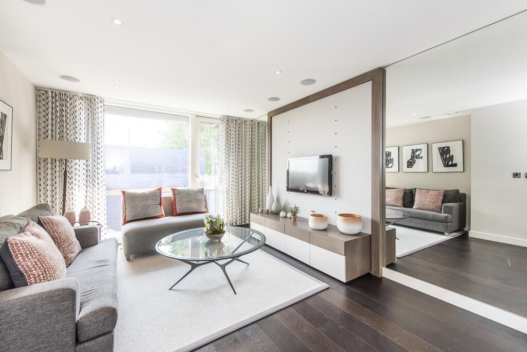 Flat Gatliff Road in City of Westminster