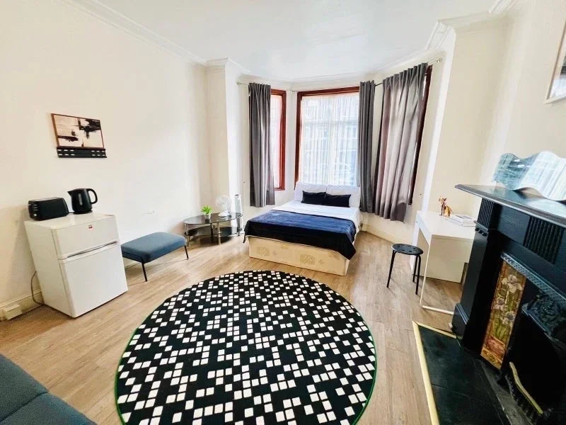 Room Egerton Gardens in Greater London