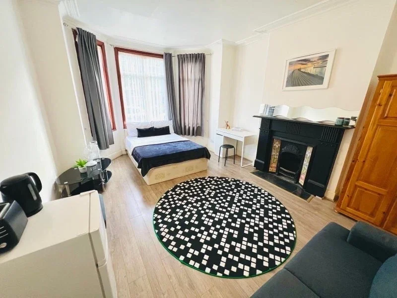 Room Egerton Gardens in Greater London