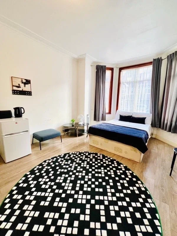 Room Egerton Gardens in Greater London