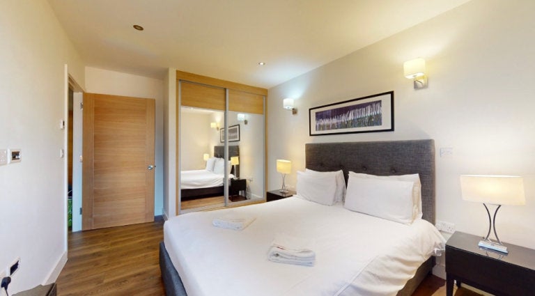 Flat Boyd Street in Greater London