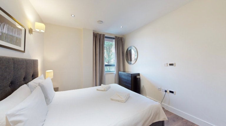 Flat Boyd Street in Greater London