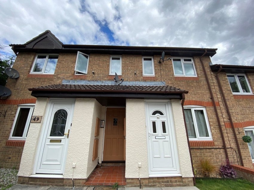 Flat Nutfield Court in Southampton