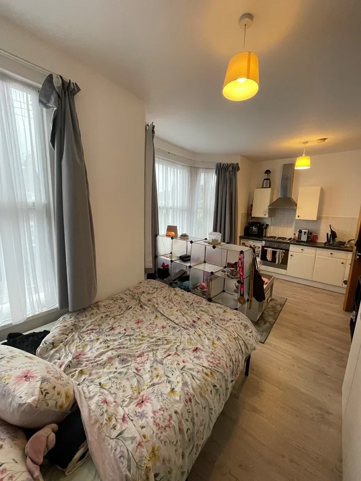 Flat Willingdon Road in Greater London