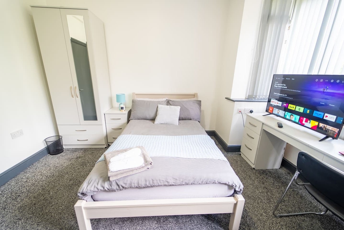 Room Bournbrook Road in Birmingham