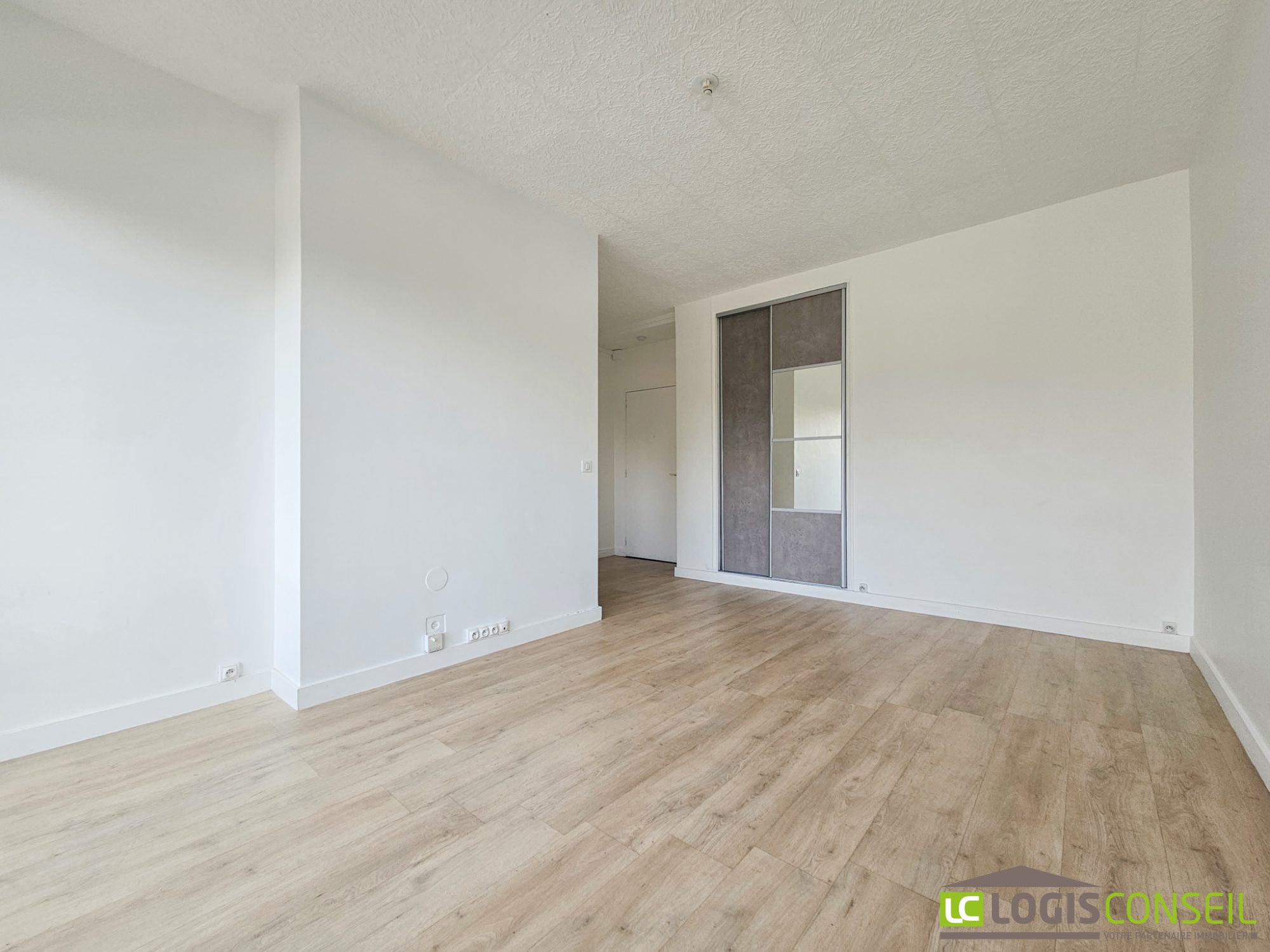 Flat Rue Sintes in Châtenay-Malabry