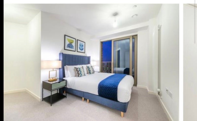 Flat Admiralty Avenue in Greater London
