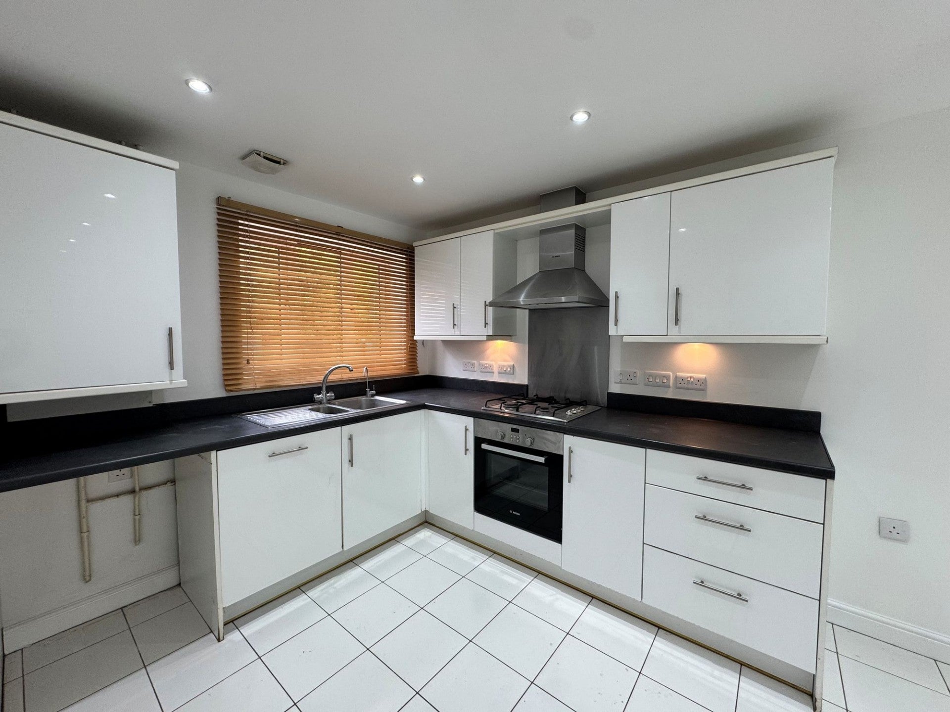 House Rosebery Mews in High Wycombe Community Board
