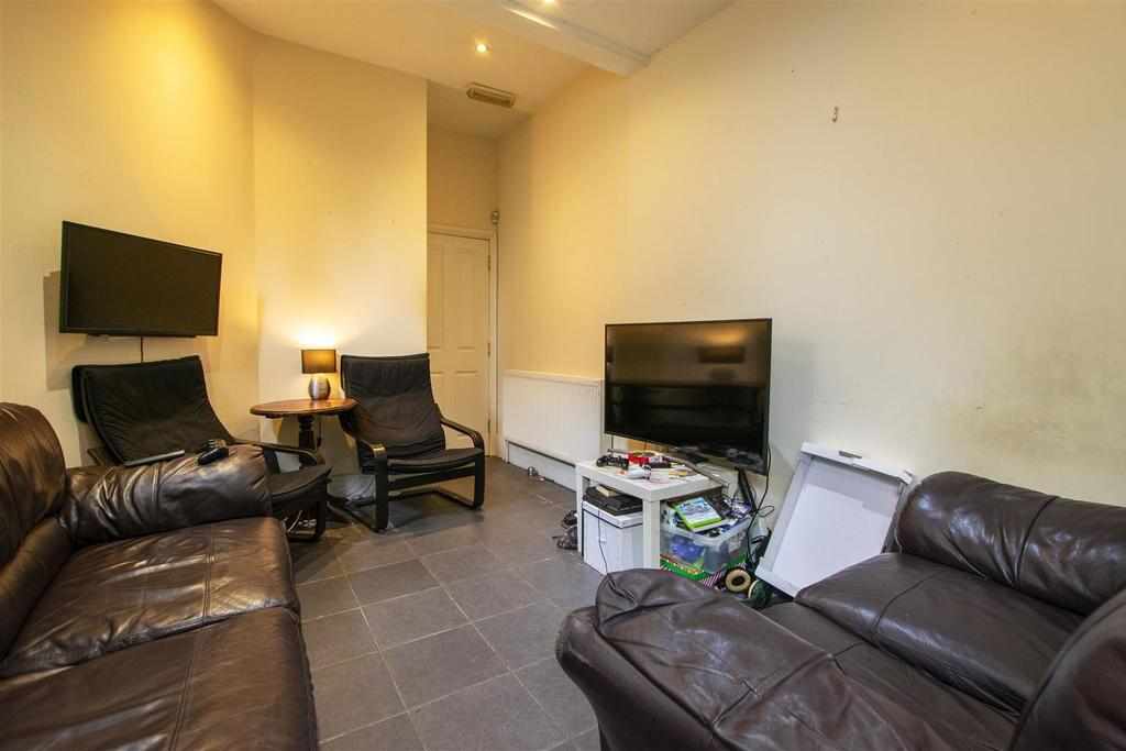 Flat Bournbrook Road in Birmingham