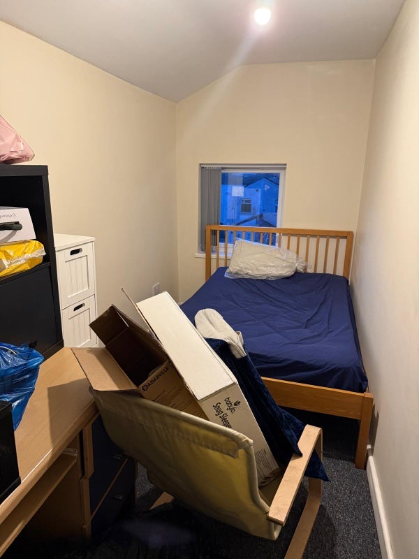 Room Salisbury Road in Sandwell