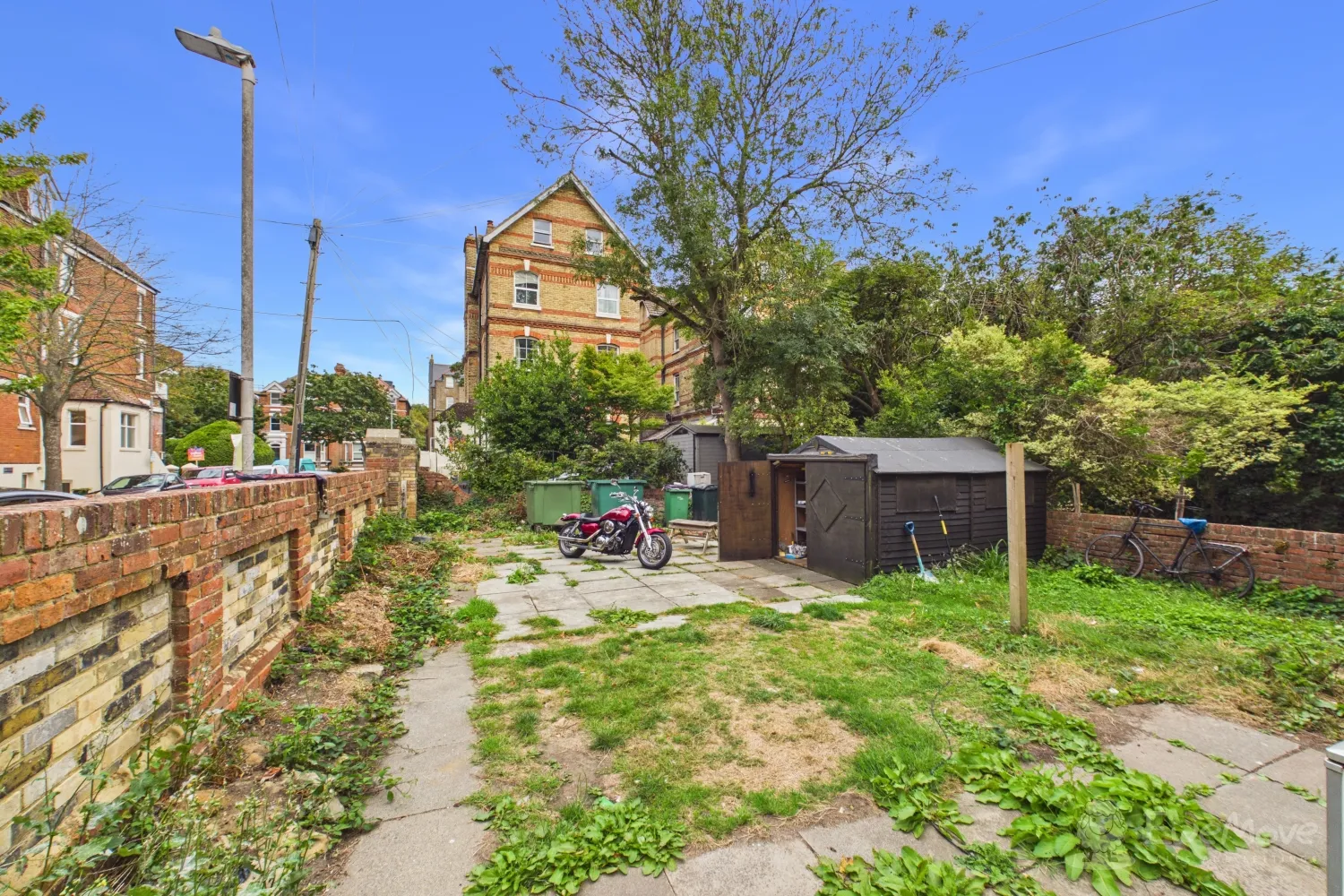 Room Westbourne Gardens in Folkestone and Hythe District