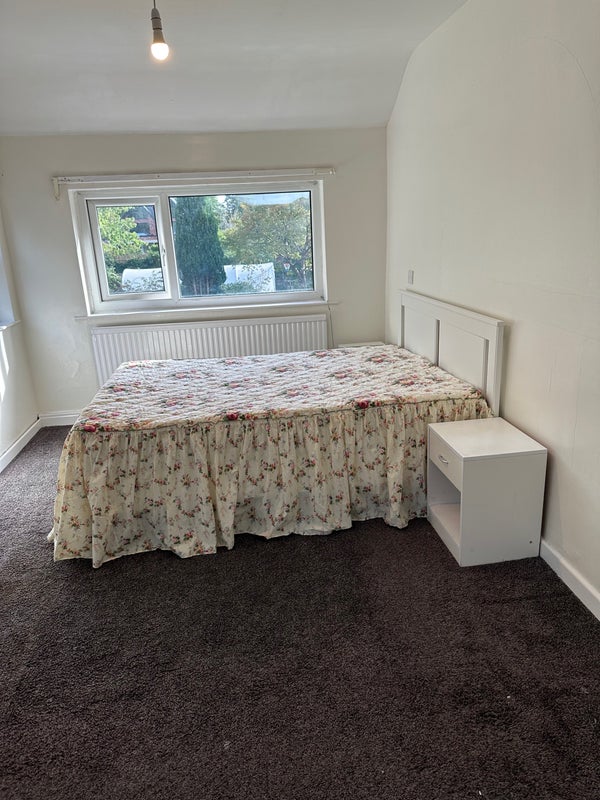 Room St Werburgh's Road in Manchester