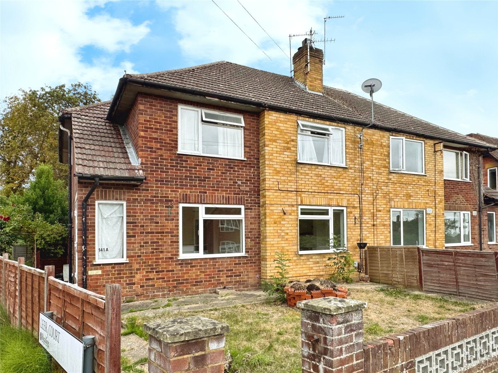 Flat Leer Court in Reading