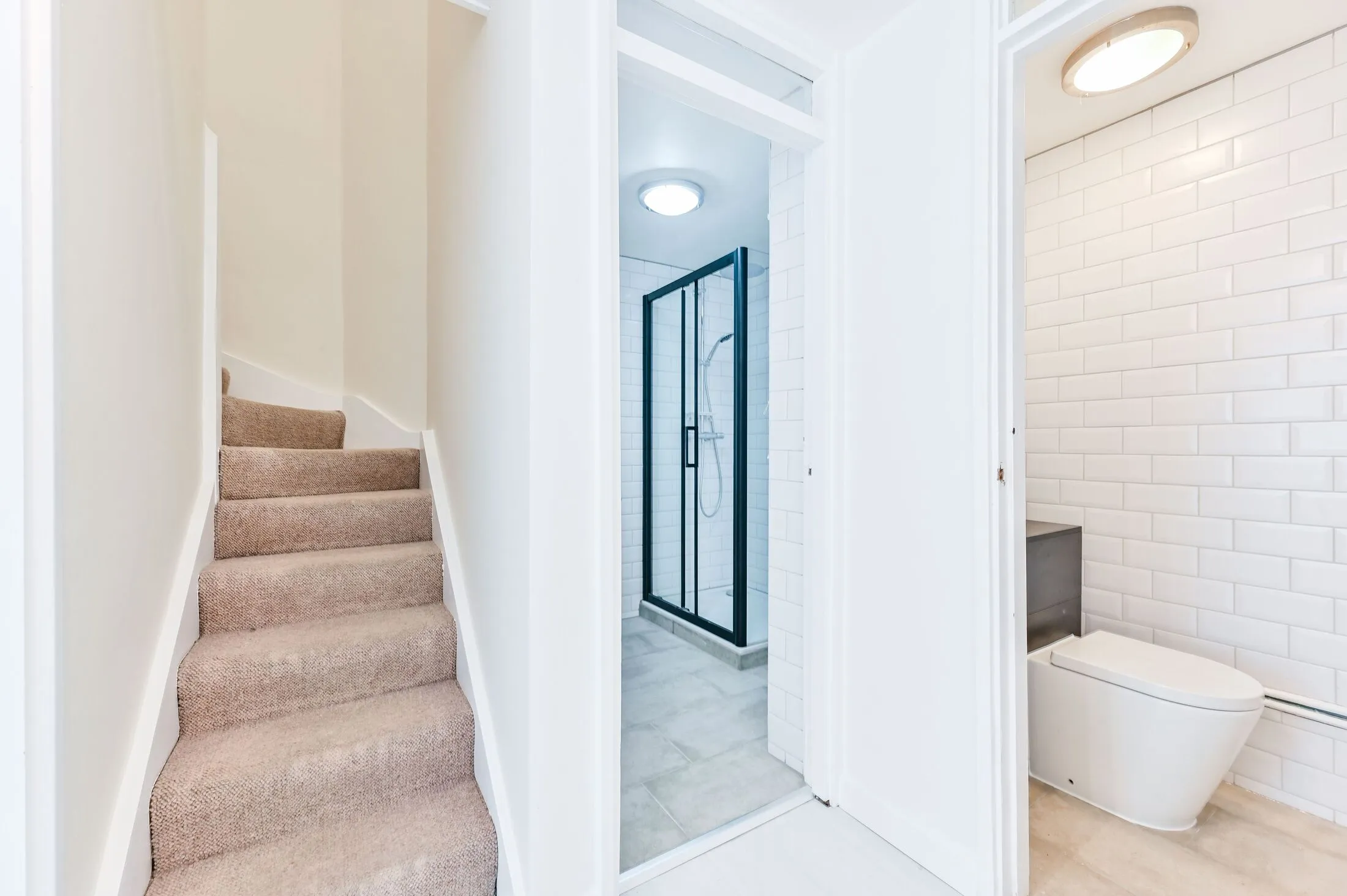 Flat Oakshott Court in Greater London