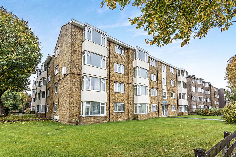 Flat Westcombe Park Road in Greater London