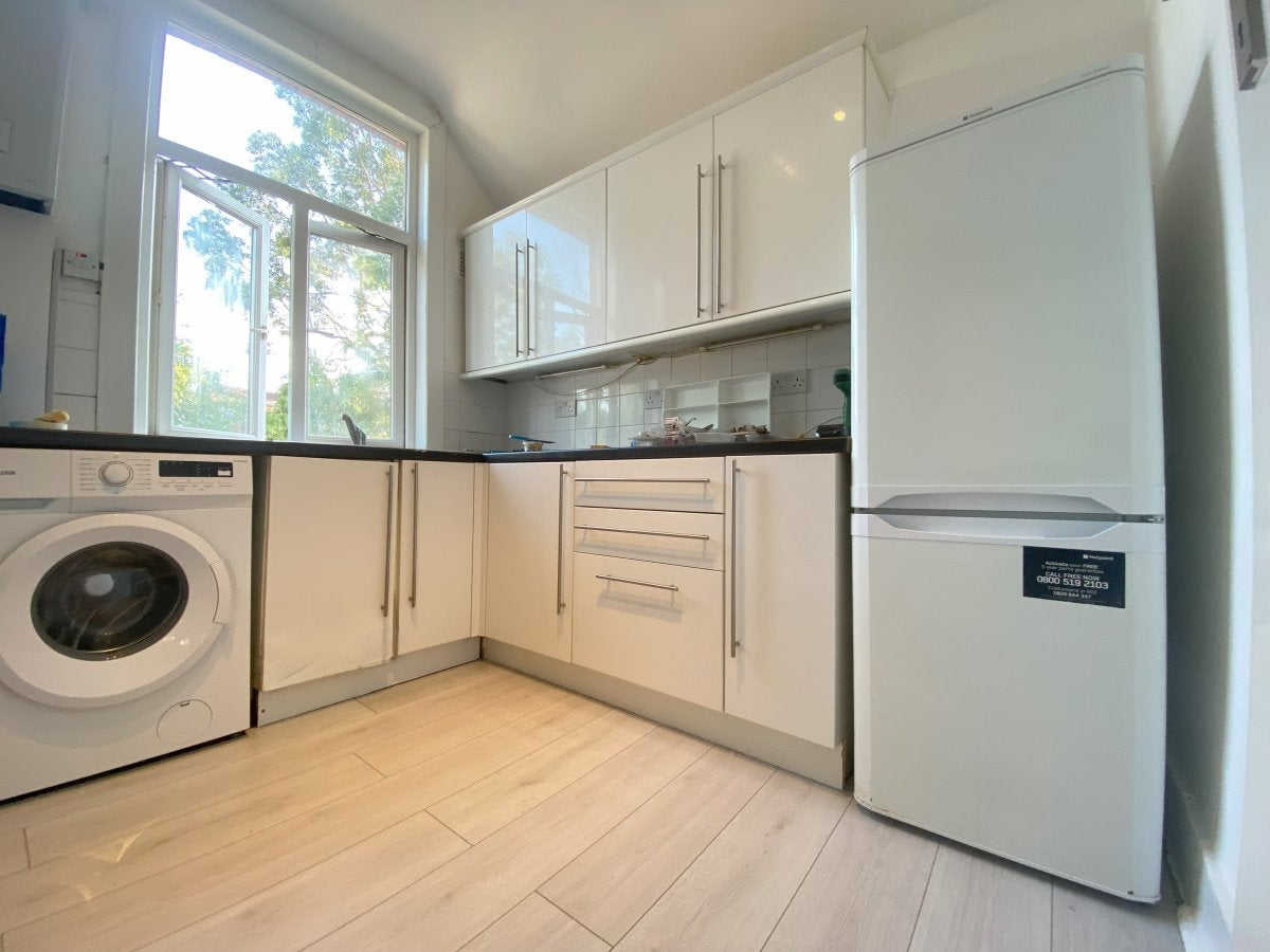 Flat Nibthwaite Road in Greater London