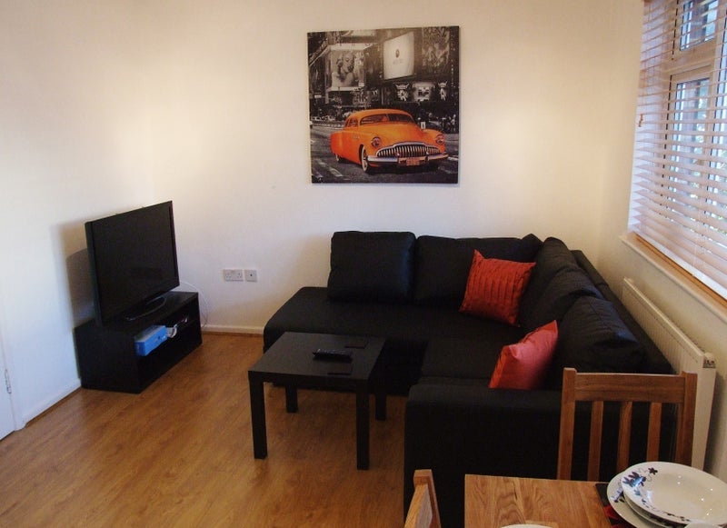 Room Haynes Avenue in Poole