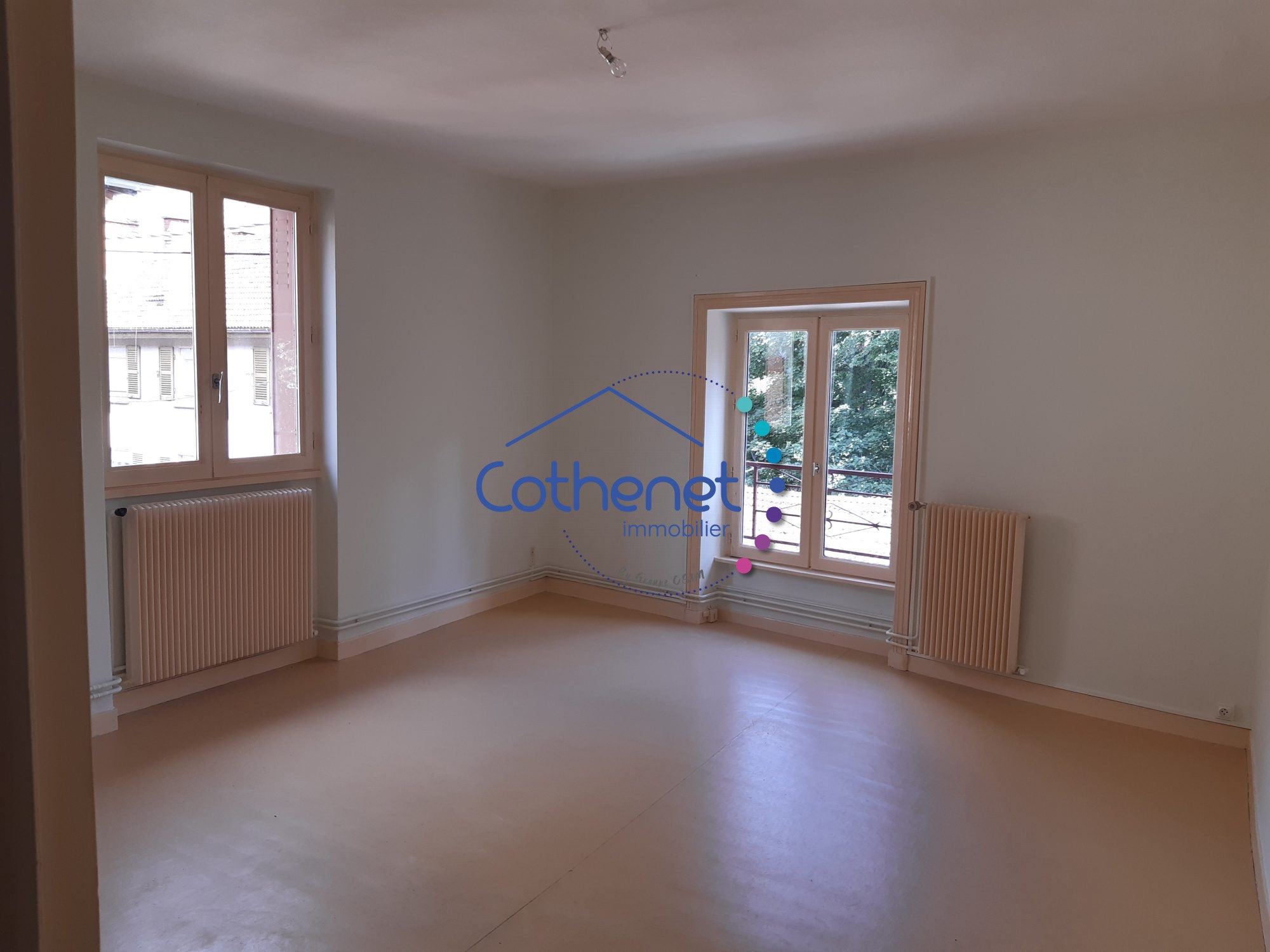 Flat Rue Victor Clément in Thizy-les-Bourgs