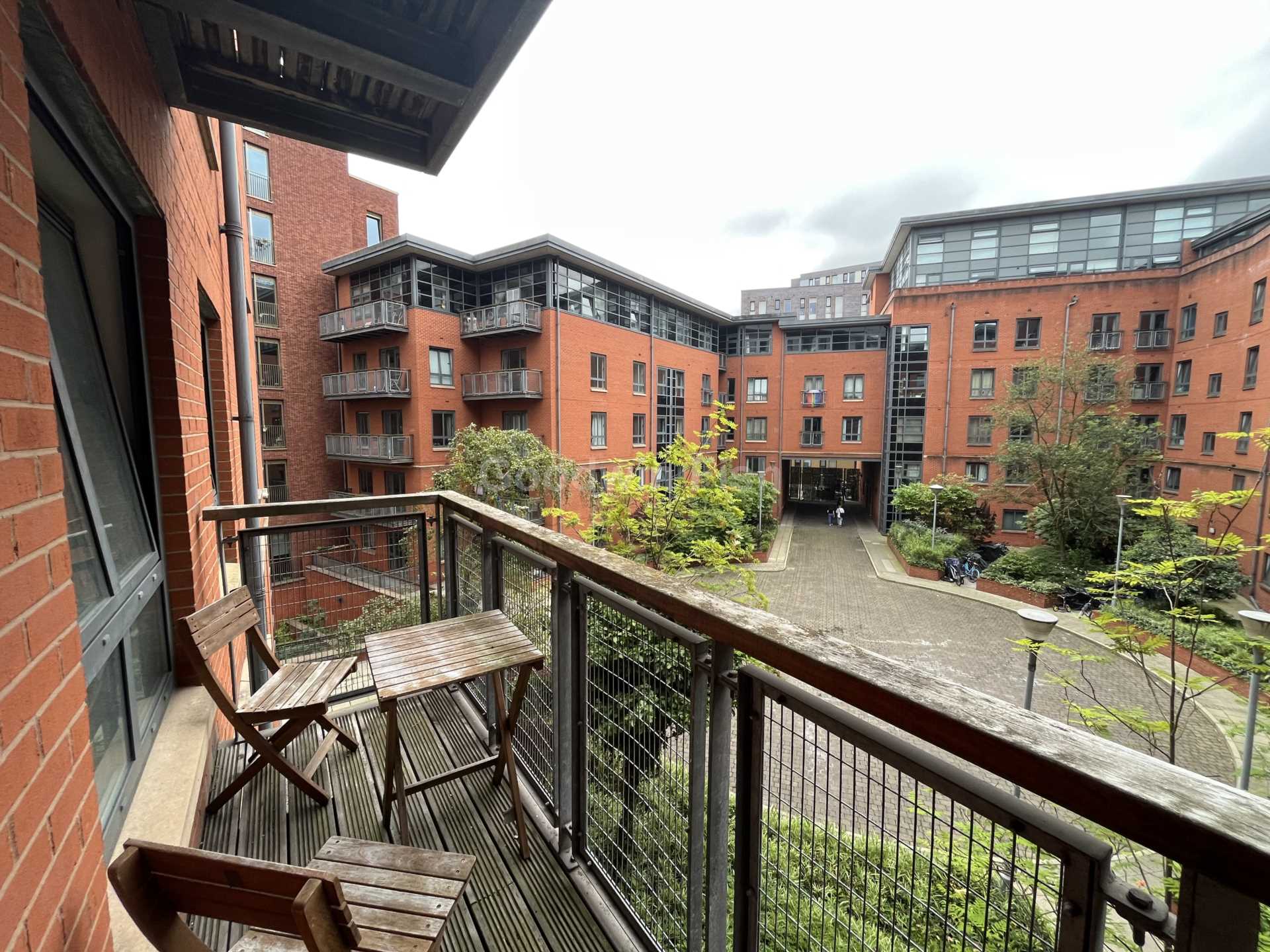Flat Ellesmere Street in Manchester