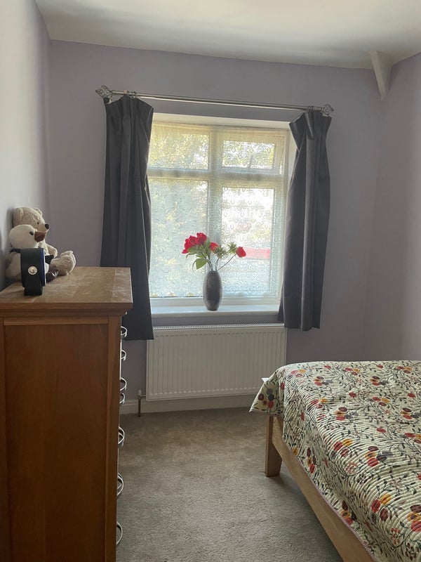 Room Ballards Way in Greater London