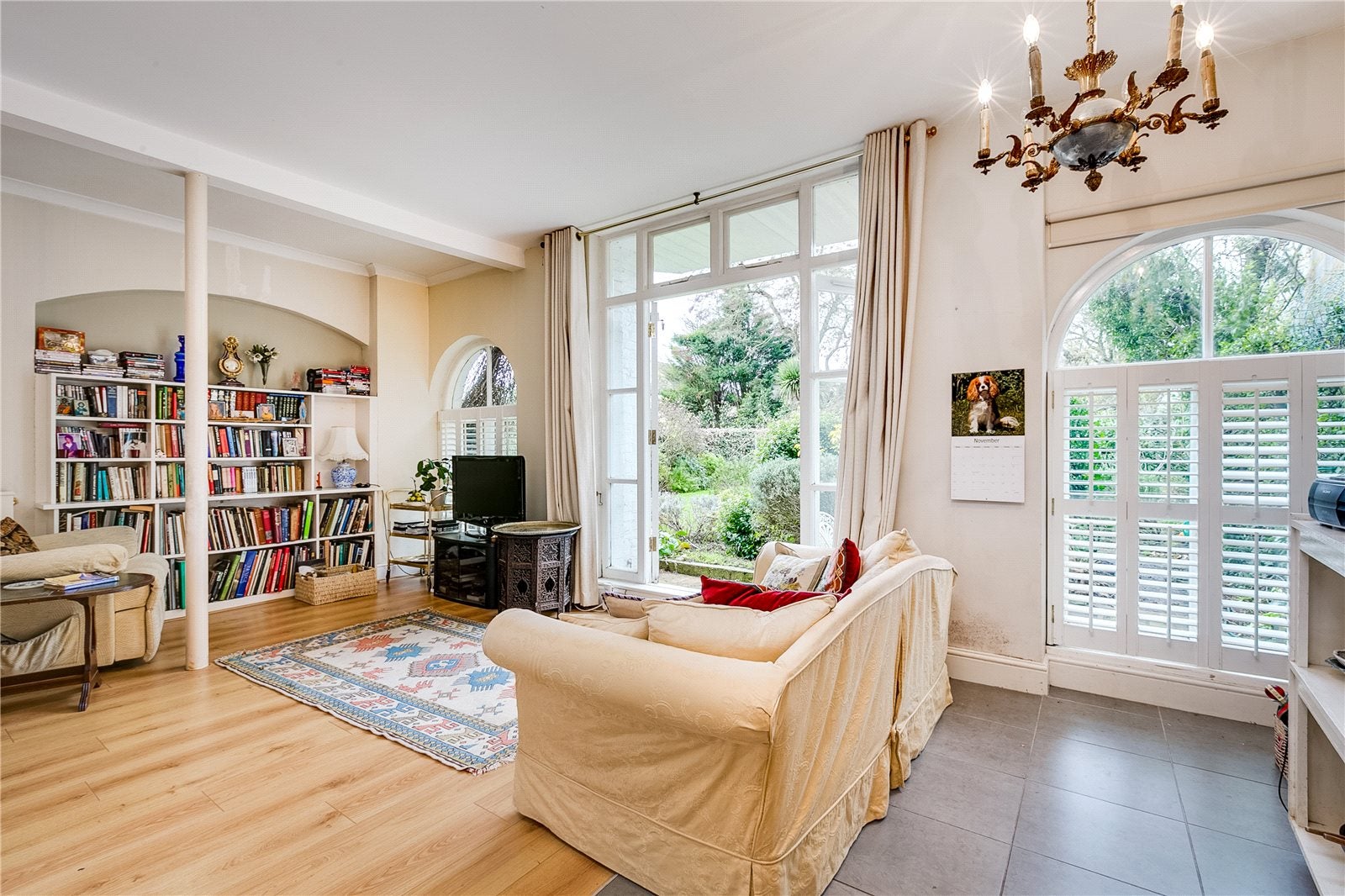 Flat Castelnau in Greater London