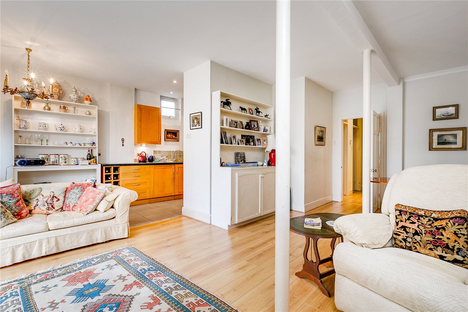 Flat Castelnau in Greater London