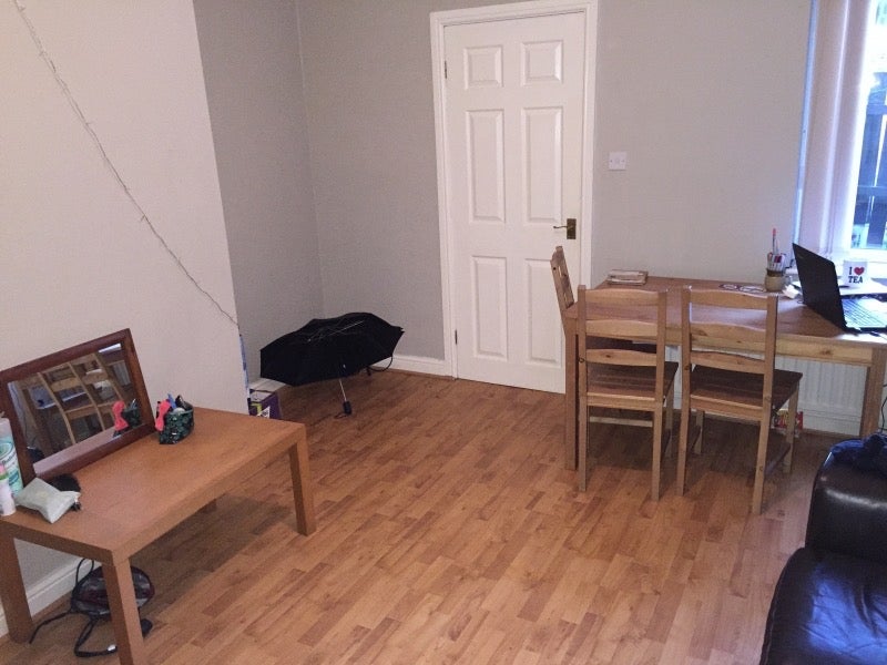 Flat Warwick Street in Newcastle upon Tyne