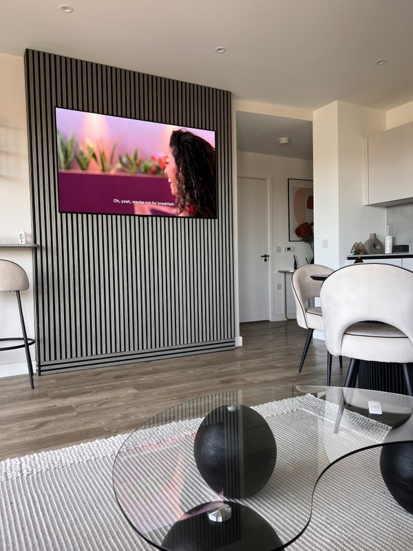 Room Banks Road in Greater London