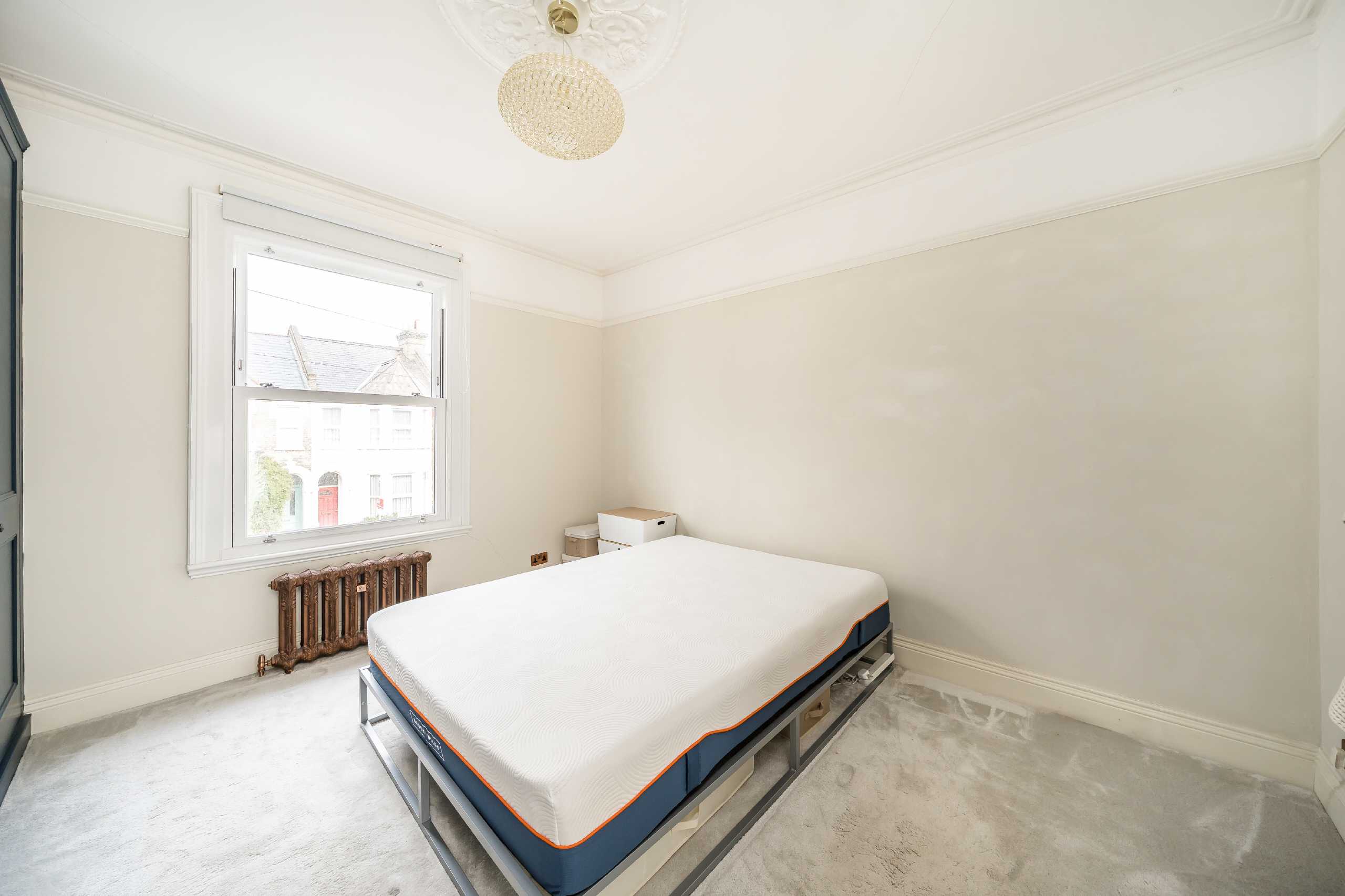 Flat Longley Road in Greater London