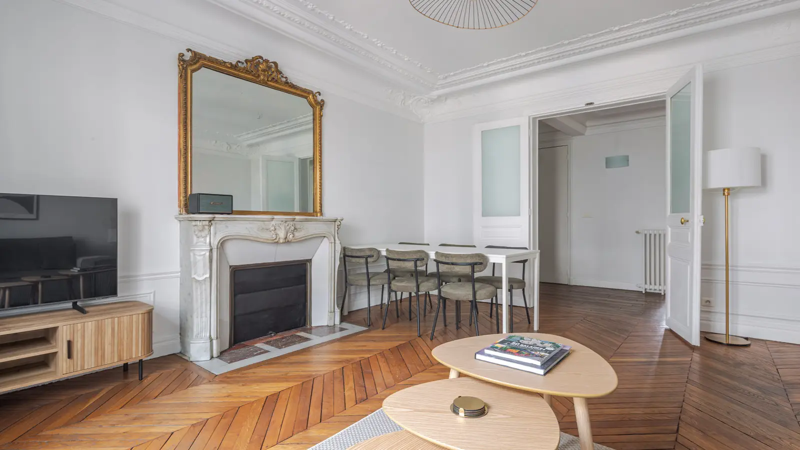 Appartement Rue de Ponthieu à Paris
