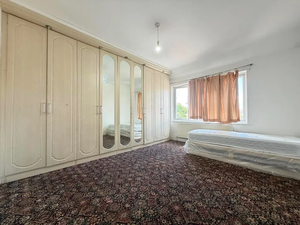 House Lady Margaret Road in Greater London