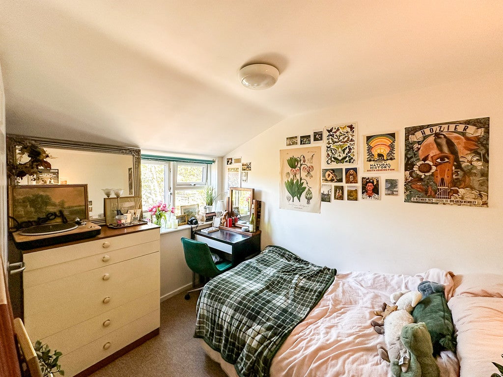 Room Newmarket Road (shared-use path) in Cambridge